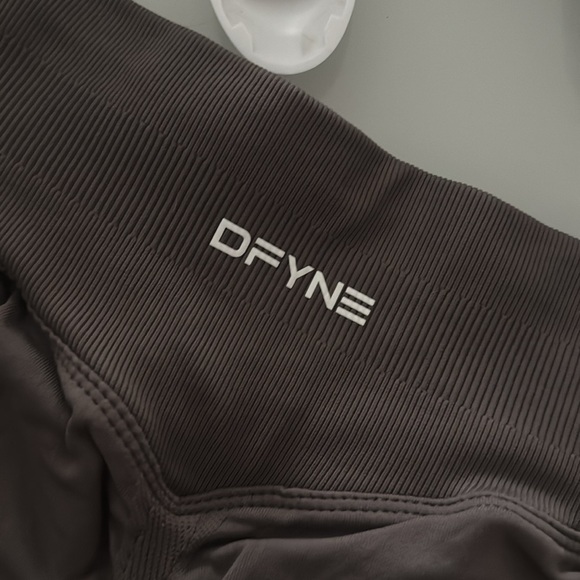 Truffle Impact Leggings - Picture 2 of 5